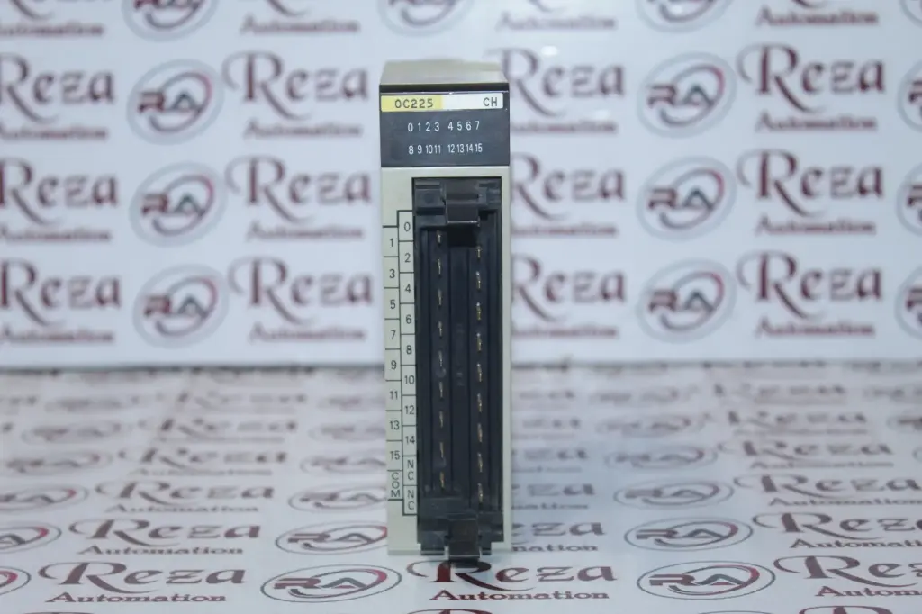 OMRON C200H-OC225 PROGRAMMABLE LOGIC CONTROLLER